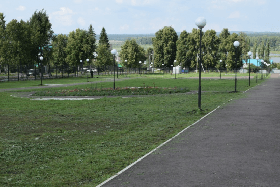 В ДЮРТЮЛИНСКОМ РАЙОНЕ ПРОДОЛЖАЕТСЯ БЛАГОУСТРОЙСТВО ОБЩЕСТВЕННЫХ ТЕРРИТОРИЙ ПО ПРОГРАММЕ «ФОРМИРОВАНИЕ СОВРЕМЕННОЙ ГОРОДСКОЙ СРЕДЫ»