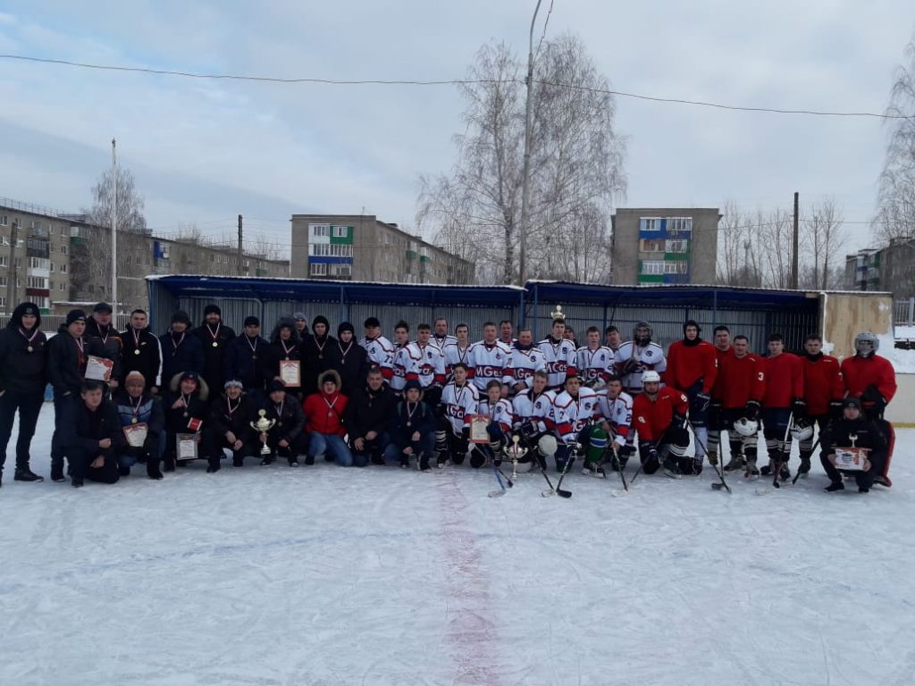 В ДЮРТЮЛЯХ ПРОШЕЛ ТРАДИЦИОННЫЙ ХОККЕЙНЫЙ ТУРНИР НА КУБОК ГЛАВЫ АДМИНИСТРАЦИИ