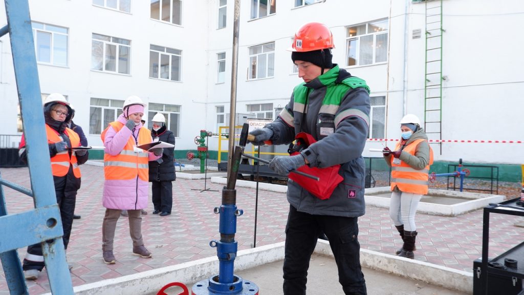 СТУДЕНТЫ ДЮРТЮЛИНСКОГО МНОГОПРОФИЛЬНОГО КОЛЛЕДЖА ПРОШЛИ ОТБОР НА РЕГИОНАЛЬНЫЙ ЧЕМПИОНАТ «МОЛОДЫЕ ПРОФЕССИОНАЛЫ»
